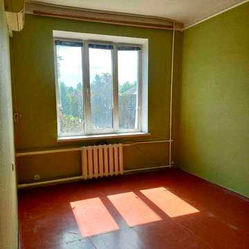Продаж 3-кімнатна сталінка 73 м² | 3 поверх із 4 | центр 9 кварталу ЮГОК | без комісії