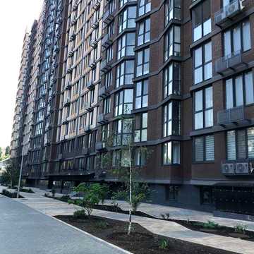 Срочно в связи с выездом продам 2 комнатную квартиру 65 метров в центре Одессы по нижней рыночной цене