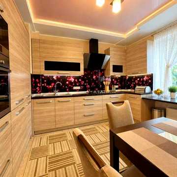 3-кімнатна укомплектована квартира 96.2 кв.м. в центрі Рівного, район Покровський