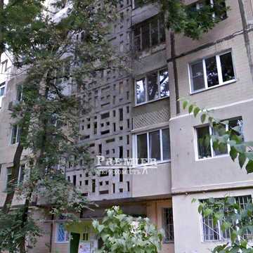 Продам однокімнатну квартиру на Кримському бульварі