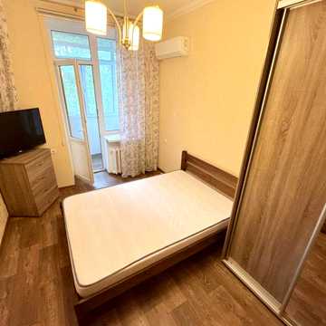 Продаю 2х комнатную квартиру  в Центральном районе города.