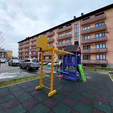 півторашка на 8 Березня жк 8 Березня