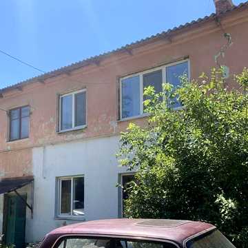 Продам 1/2 квартири на 2 поверсі 42 м²