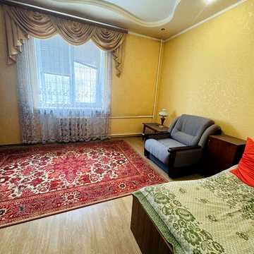 Продам квартиру з ремонтом та меблями у м.Новий Розділ.