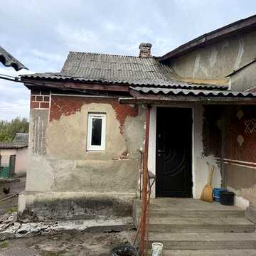 Оренда великого будинку в пішій доступності до центру міста Шепетівки
