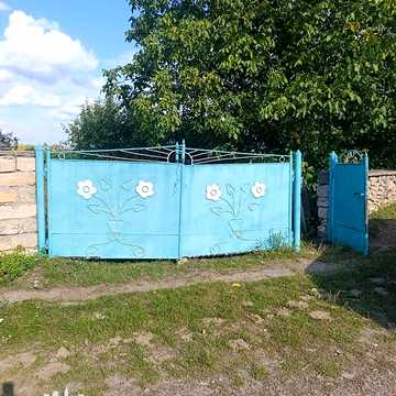 Продаж 2к Дім Миру вулиця