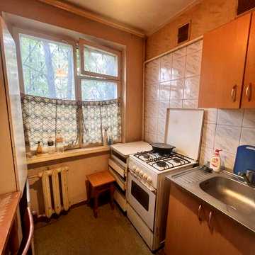Продаж двокімнатноі квартири