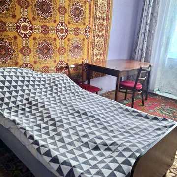 Здам 1 кімнатну квартиру в центрі Узина