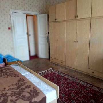 Продаж квартири у історичному центрі Києва, на Ліпках.