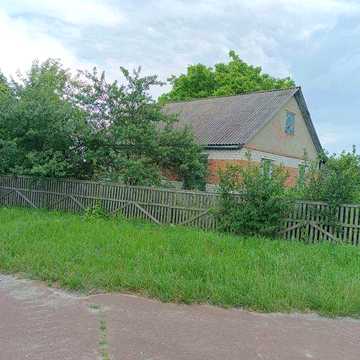 Продаж будинку в с.Черниш із земельною ділянкою 30 соток. Ціна 12 000 $