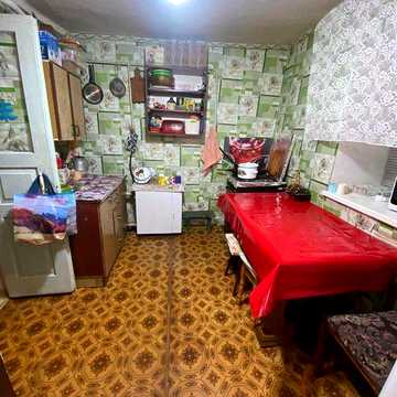 Терміново!Продам теплий будинок у центрі,з ділянкою 11 соток,газ,піч
