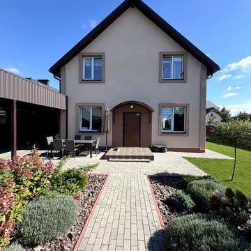 None 220000.0 USD