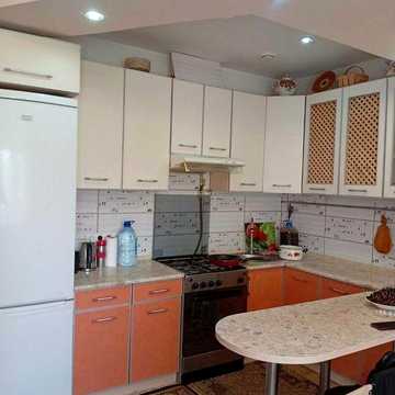 Продам 2- комнатную квартиру, 4 этаж ,метро "ХТЗ"- 5 мин, 43 м.кв