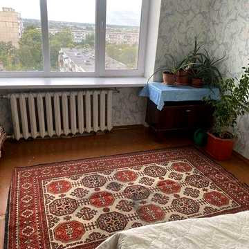здається три кімнатна квартира в центрі