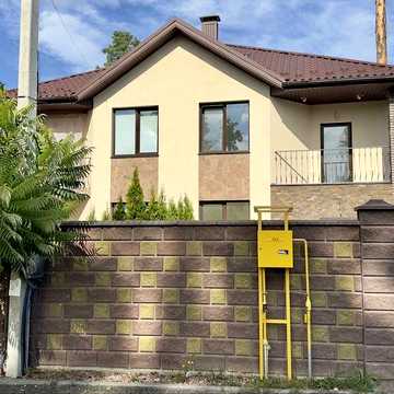 Будинок - Дуплекс 117м2  з ремонтом на 3 сотках. Газ. Підвал