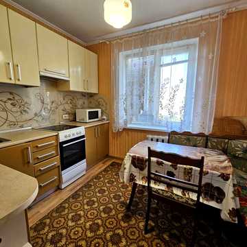 Продам 2к  квартиру вул. Марії Литвиненко-Вольгемут Урожай