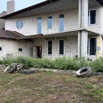 Продаж будинку 430 м² у Совіньйоні, 10 соток, 320 000 $.