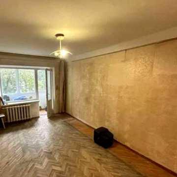Продається 1-кімнатна квартира на Нивках