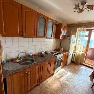 Продам 3-комнатную квартиру на ул. Грушевского
