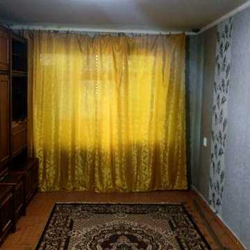 Продам трьох кімнатну квартиру 3/5 поверх