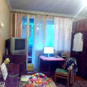 Продам квартиру улучшенной планировки на Роганском ЖМ