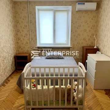 Продам 2 кімнатну квартиру на Виноградарі
