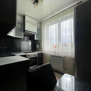 м. Индустриальная. Продам 3-комн. квартиру