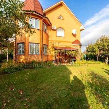 Продаж будинку248 м.кв,генератор,Продаж дома ,Гореничі ,Гереничи  ,Бучанский р-н, 10 вам вид Києва,камін,гараж, сонячні панелі ,солнечные панели
