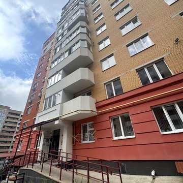 3-кімнатна квартира в новобудові — цегляний будинок 4 поверх готова до ремонту