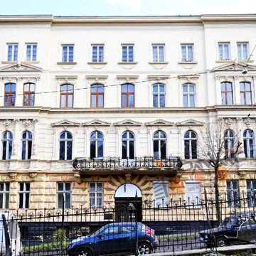 3-к квартира в австрійській кам’яниці з власним входом | Центр Львова