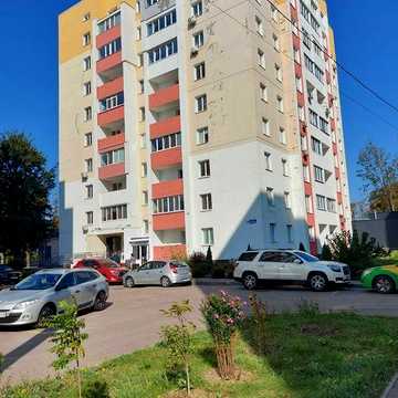Продам просторную 2-комнатную квартиру