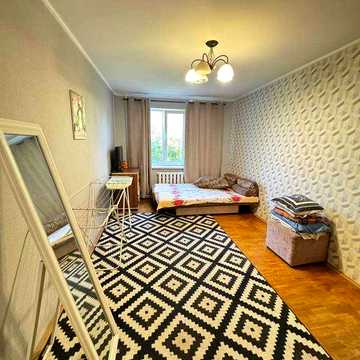 Оренда 2-х кімнатної на Браїлках. Кімнати і санвузол окремі.