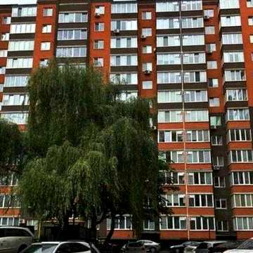 Продам 2 кімн квартиру у ж\к Галицький  Леви  80м.кв. ,0цикл,  опалення газ індв. всі ллічильники.Можливий обмін. ЖК   Галицький  Лев