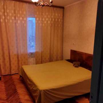 Трикімнатна квартира на Троещині, Довгострокова оренда