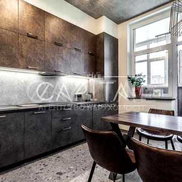 Продаж Центр Печерськ  1-кімнатна квартира площею 56 м²  вул. Іоанна Павла ІІ (Патріса Лумумби), 11.