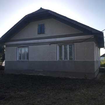 Продається будинок в смт. Отинія