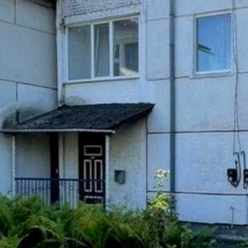 Продамо 2-х поверхову 4-кімнатну квартиру  з можливим торгом