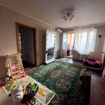 Продам 3-кімнатну квартиру за адресою: вул. Петра Калнишевського, 15, є орендарі на випадок інвестицій