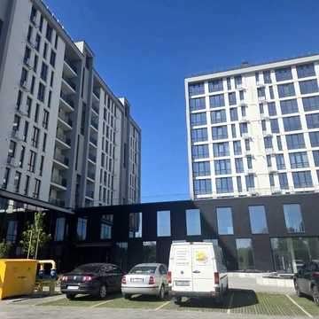 Простора 1-км квартира в будинку на здачі ЖК Kniahynyn-Center