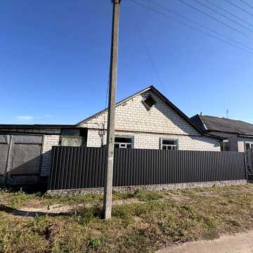 Продаж хорошого будинку в с. Худяки в жилому стані