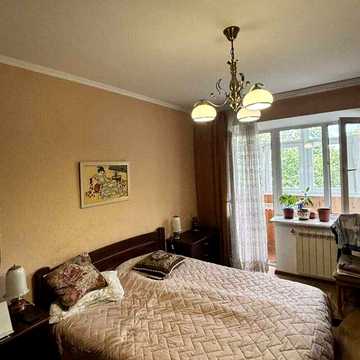 Продам 3-х кімнатну біля Зорі