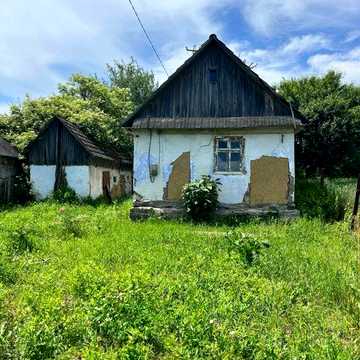продам будинок з усіма комунікаціями