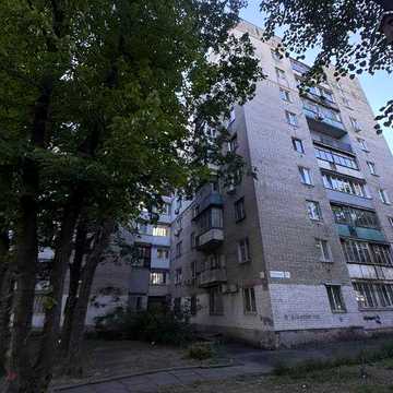 Продам квартиру під ремонт