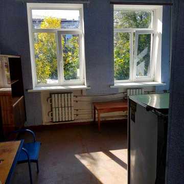 Срочно продам 1 к. гостинку м. Заводская