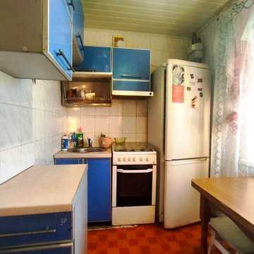 Продам 1ккв в жилом состоянии в первом доме возле метро Холодная гора
