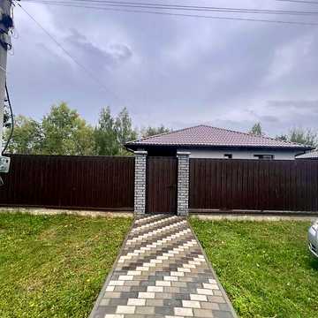 Продаж 3к Дім Святкова вулиця