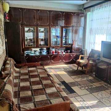 риэлтор сдаст на длительный срок 2-х комнатную квартиру