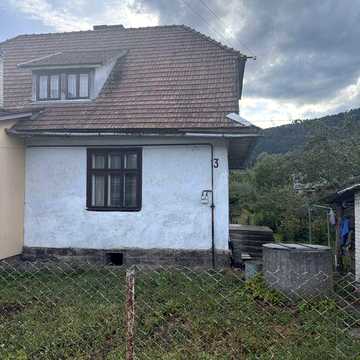 Продам будинок з гаражем, Львівська область, Стрийський район, м.Сколе,загальна площа будинку 113 м2