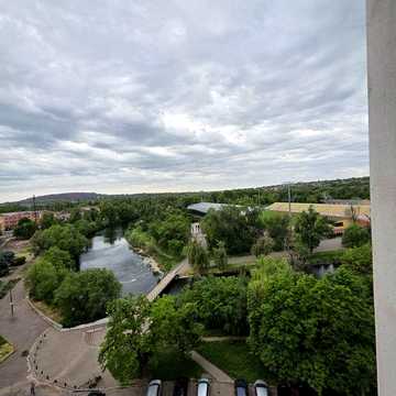 Продам 2-х кімнатну квартиру вул. Староярмаркова 1