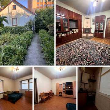 Продається затишний будинок в центрі міста